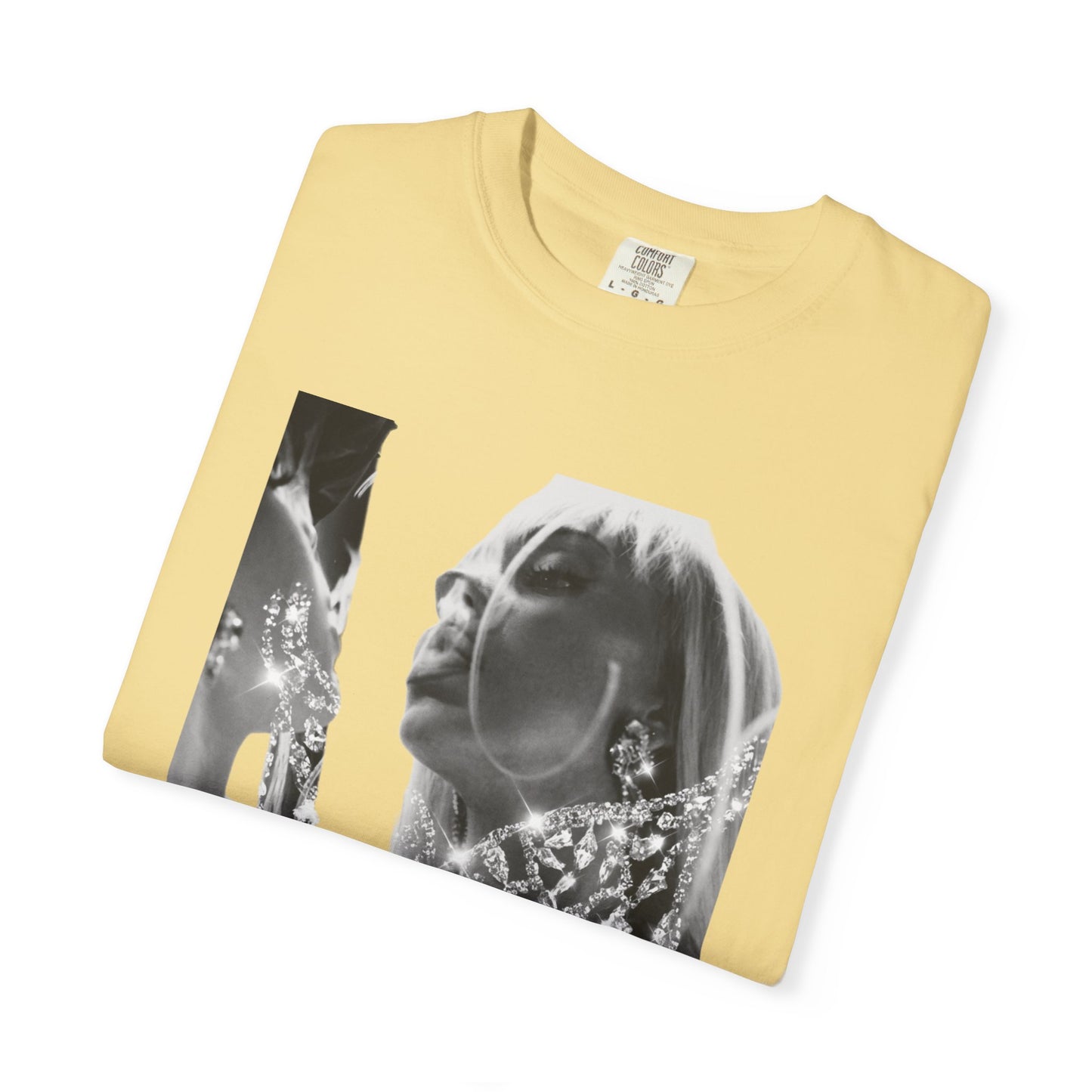 Más Cara — Monochromatic Fashion Portrait