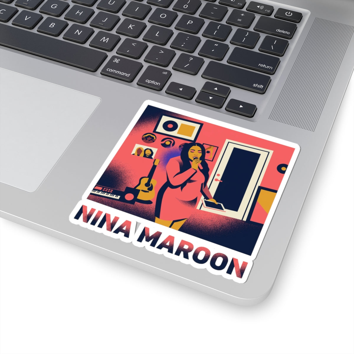 NINA MAROON