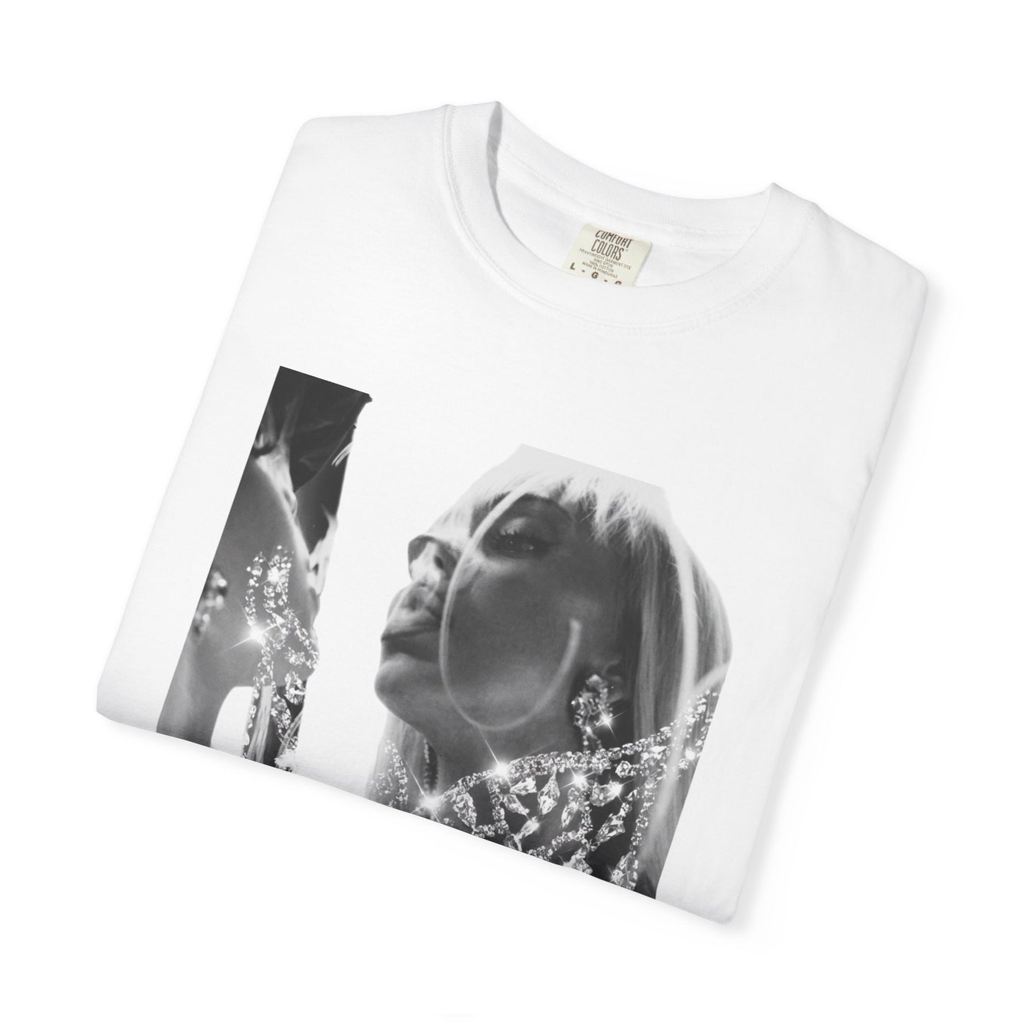 Más Cara — Monochromatic Fashion Portrait